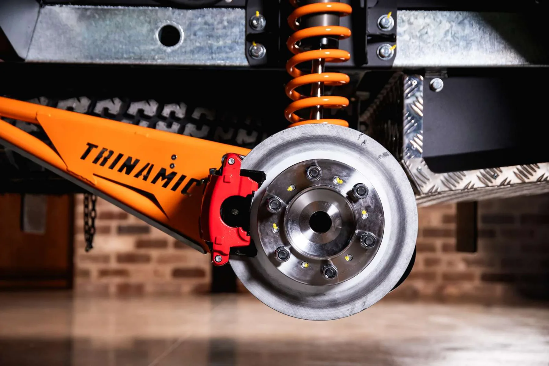 Disc brakes & mud-terrain tyres